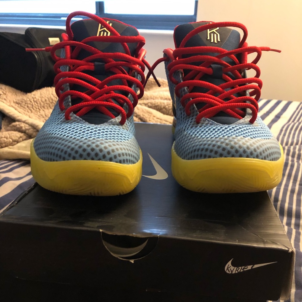 Nike Kyrie 1 ID - Picture 3 of 5